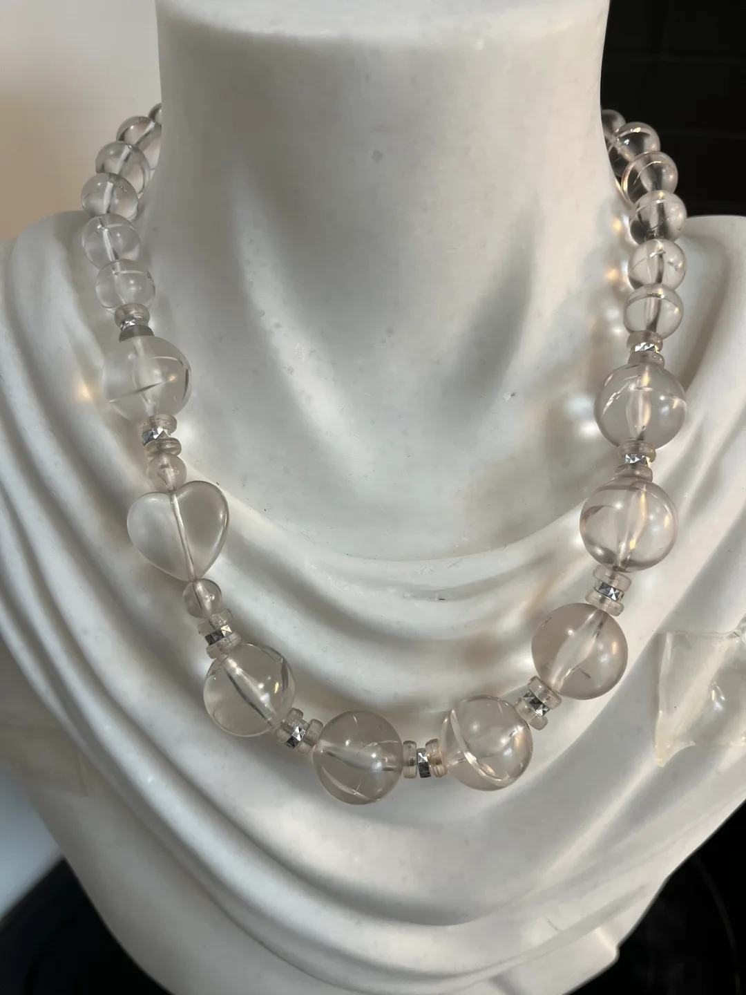 Vintage Lucite Heart Necklace Retro Mid-Century Modernist France image indicator(3)