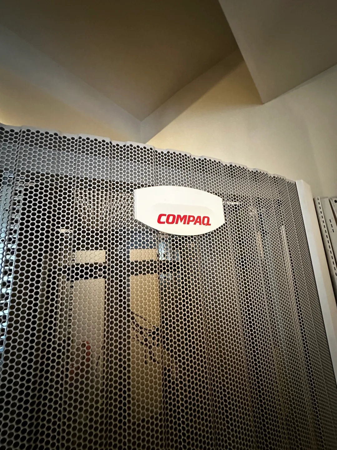 Compaq Server Rack image indicator(2)