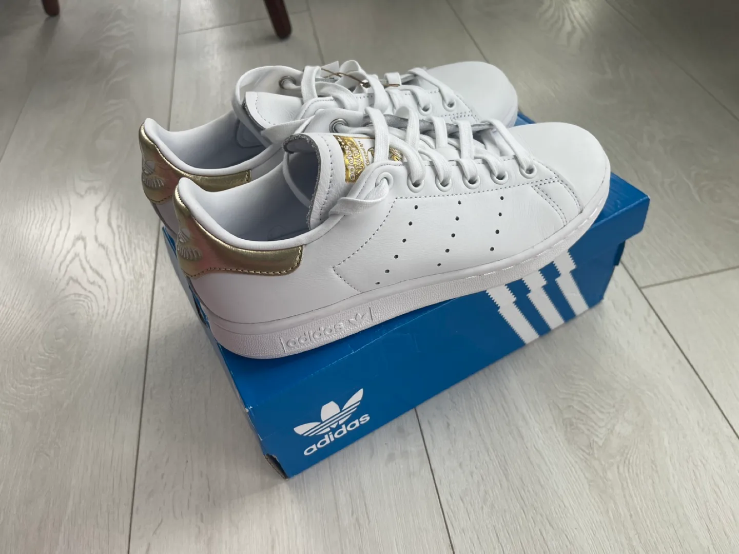 NEW Adidas Stan Smith W Gold Size 6 - 47% off! image indicator(7)