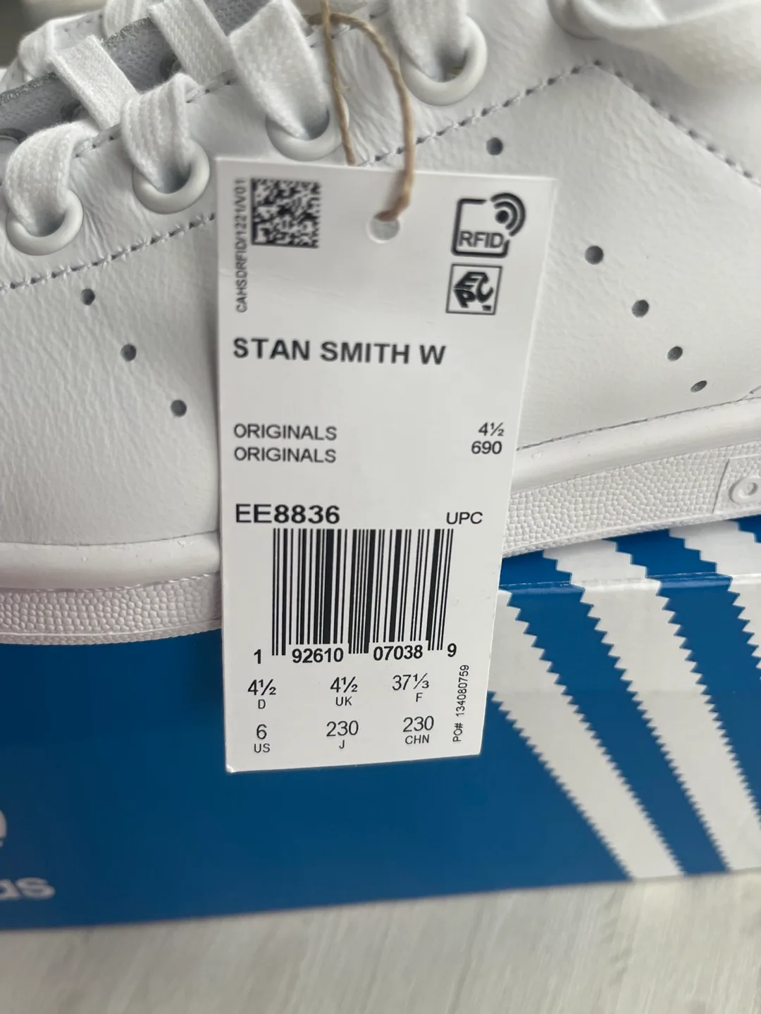 NEW Adidas Stan Smith W Gold Size 6 - 47% off! image indicator(4)