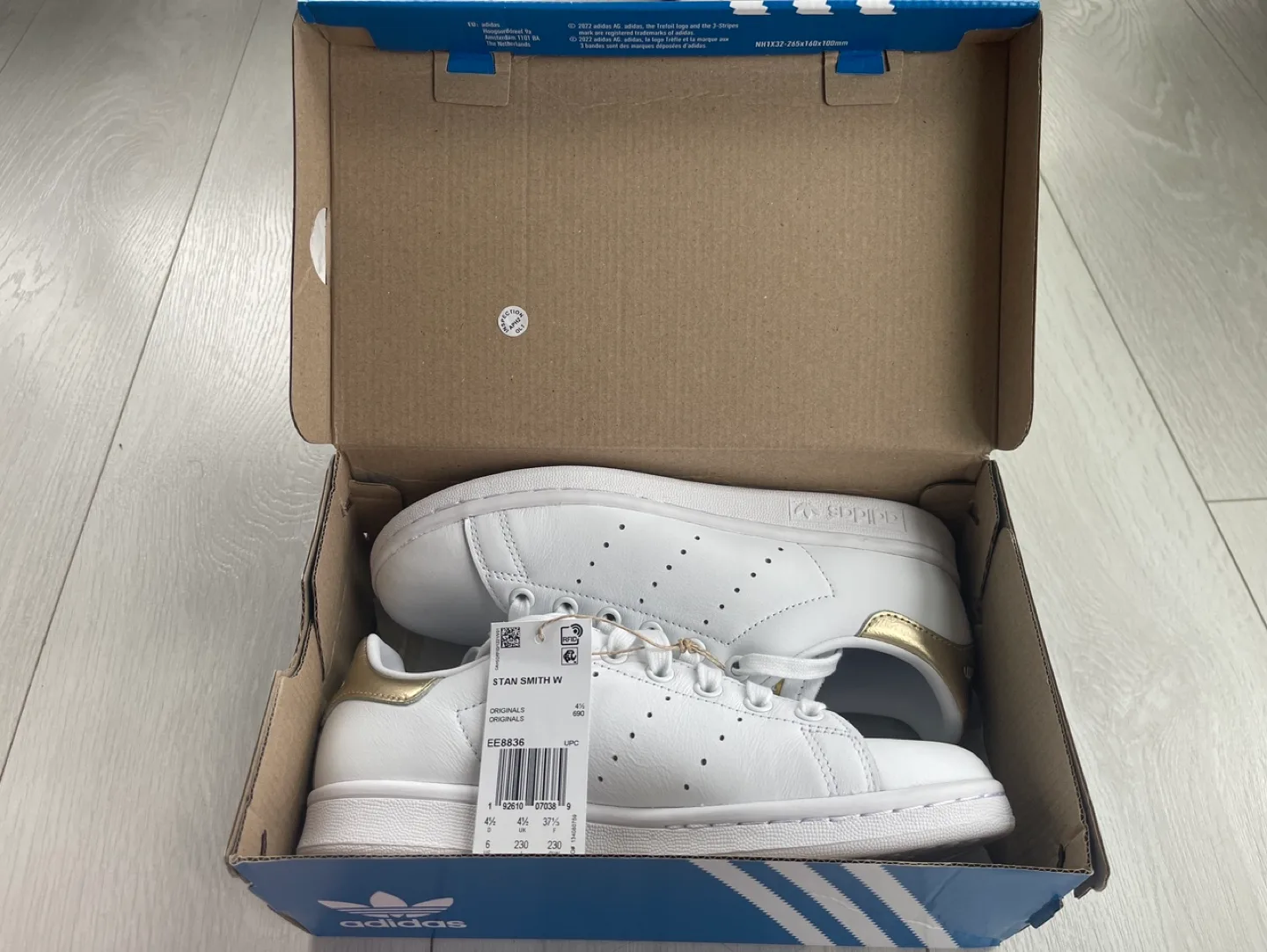 NEW Adidas Stan Smith W Gold Size 6 - 47% off! image indicator(3)