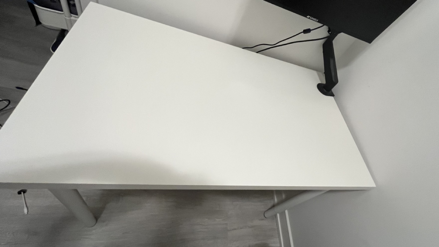 IKEA white desk - photo 2
