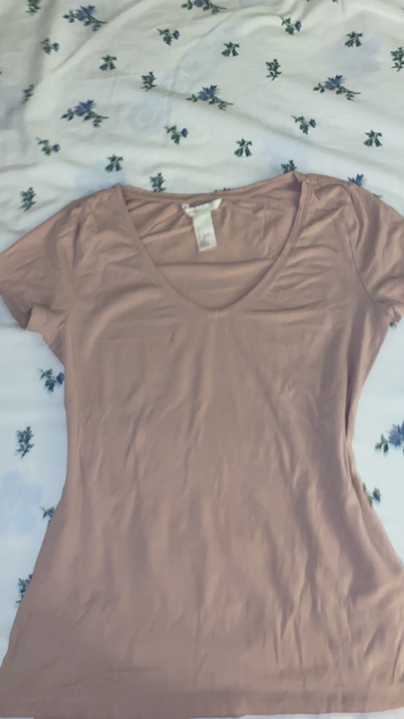 H&M V-Neck T-Shirt - photo 2