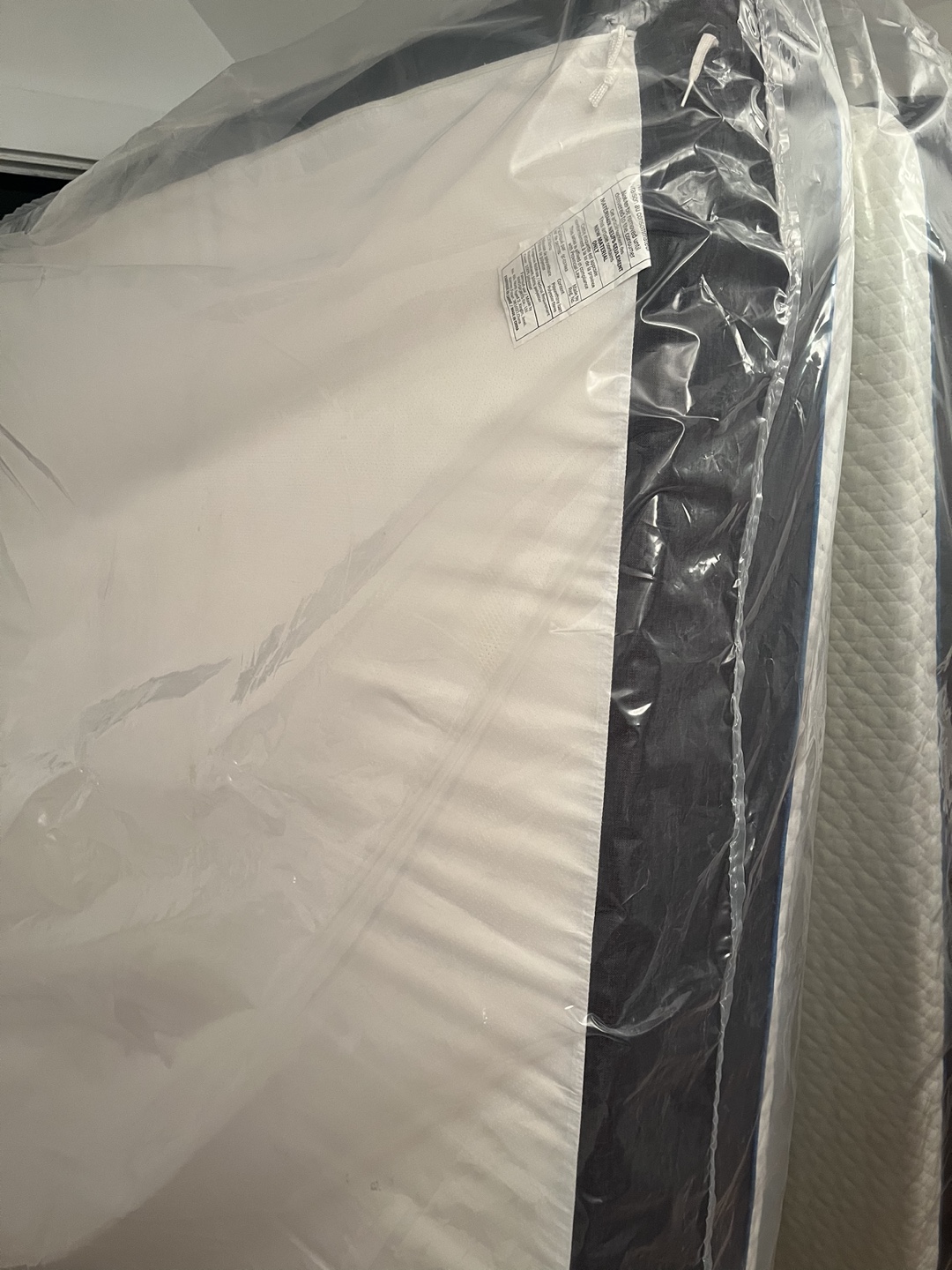 Queen size Mattress - Mainstays - photo 3