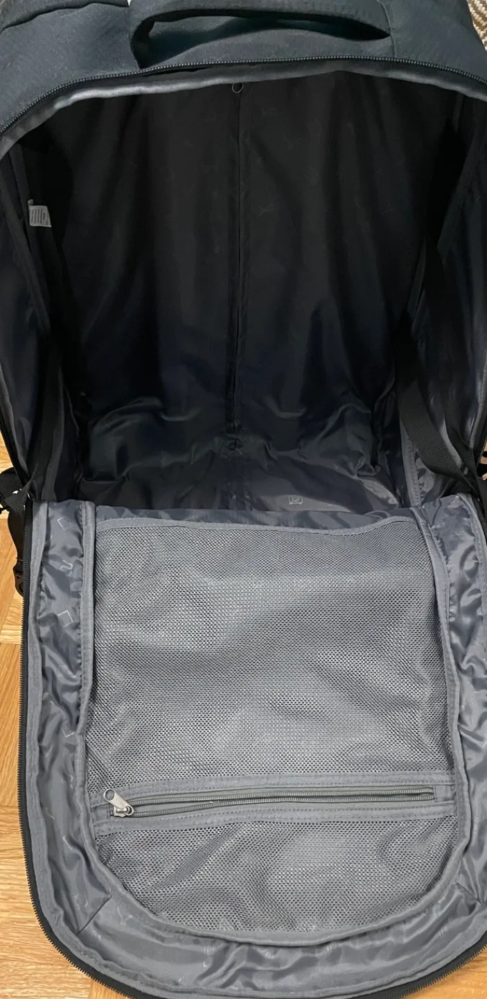 Hynes Eagle Carry On Luggage 2 in 1 Suitcase 63L image indicator(9)