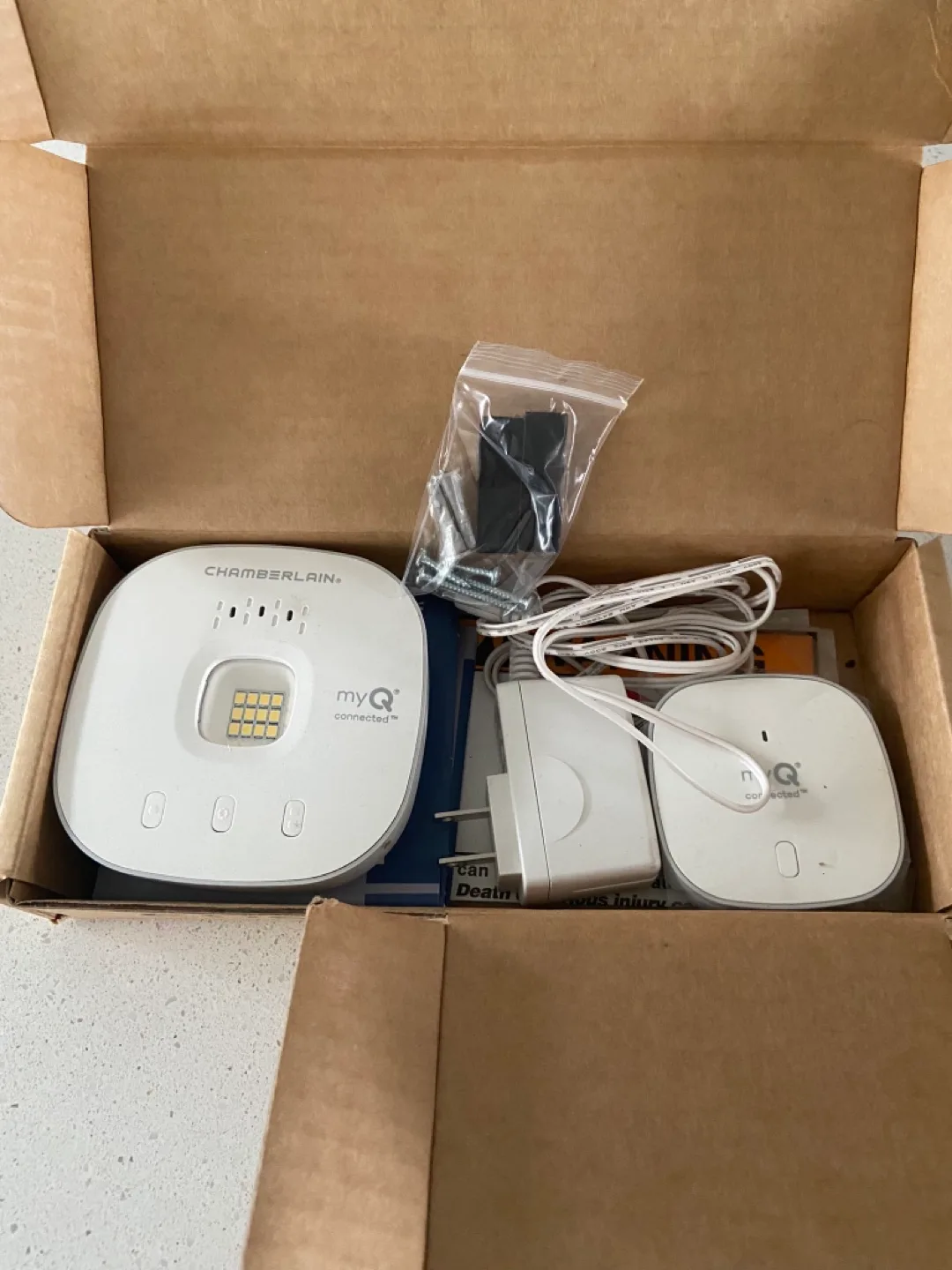 Chamberlain myQ Smart Garage Control image indicator(4)