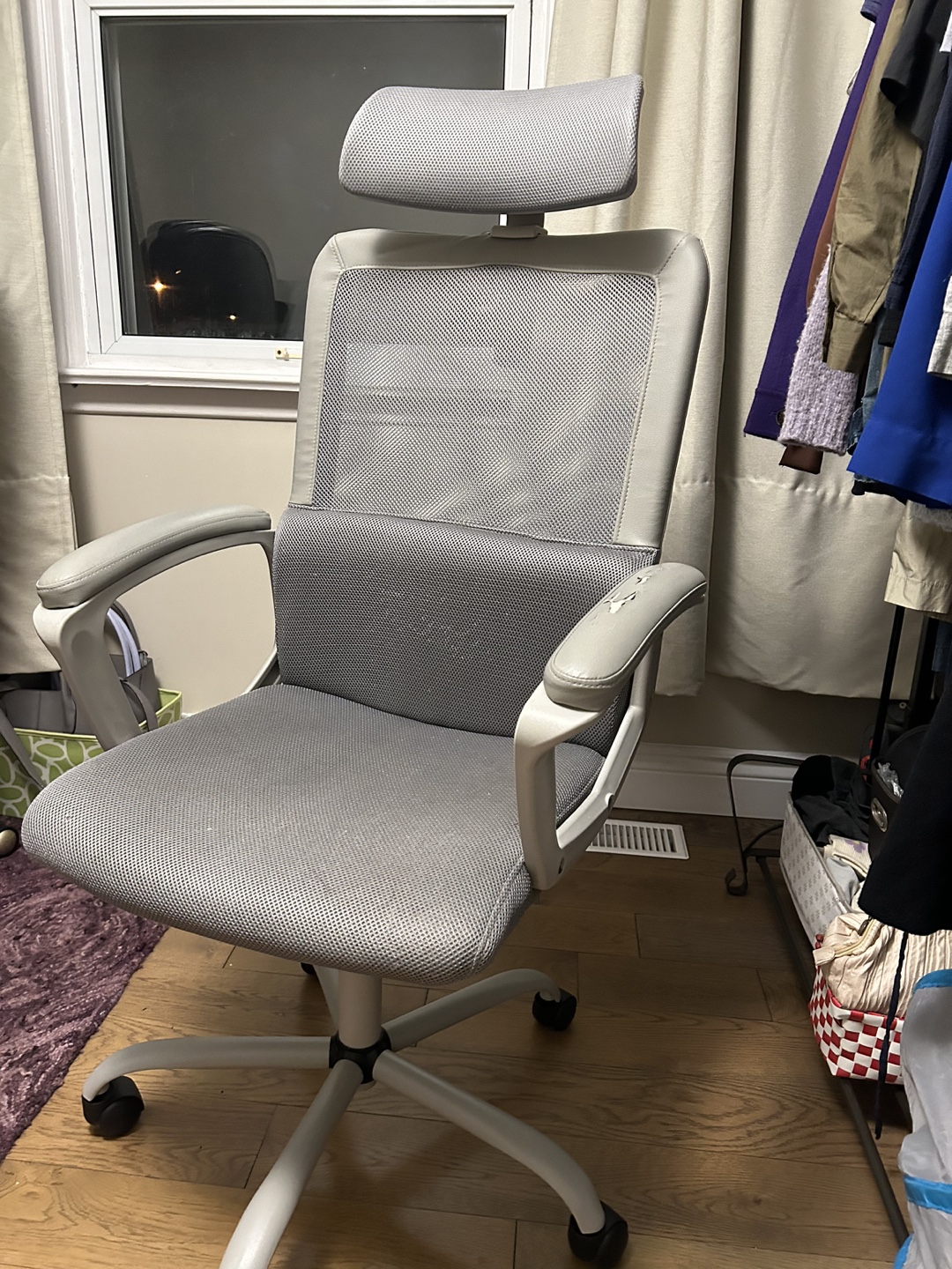 Office Chair with Headrest