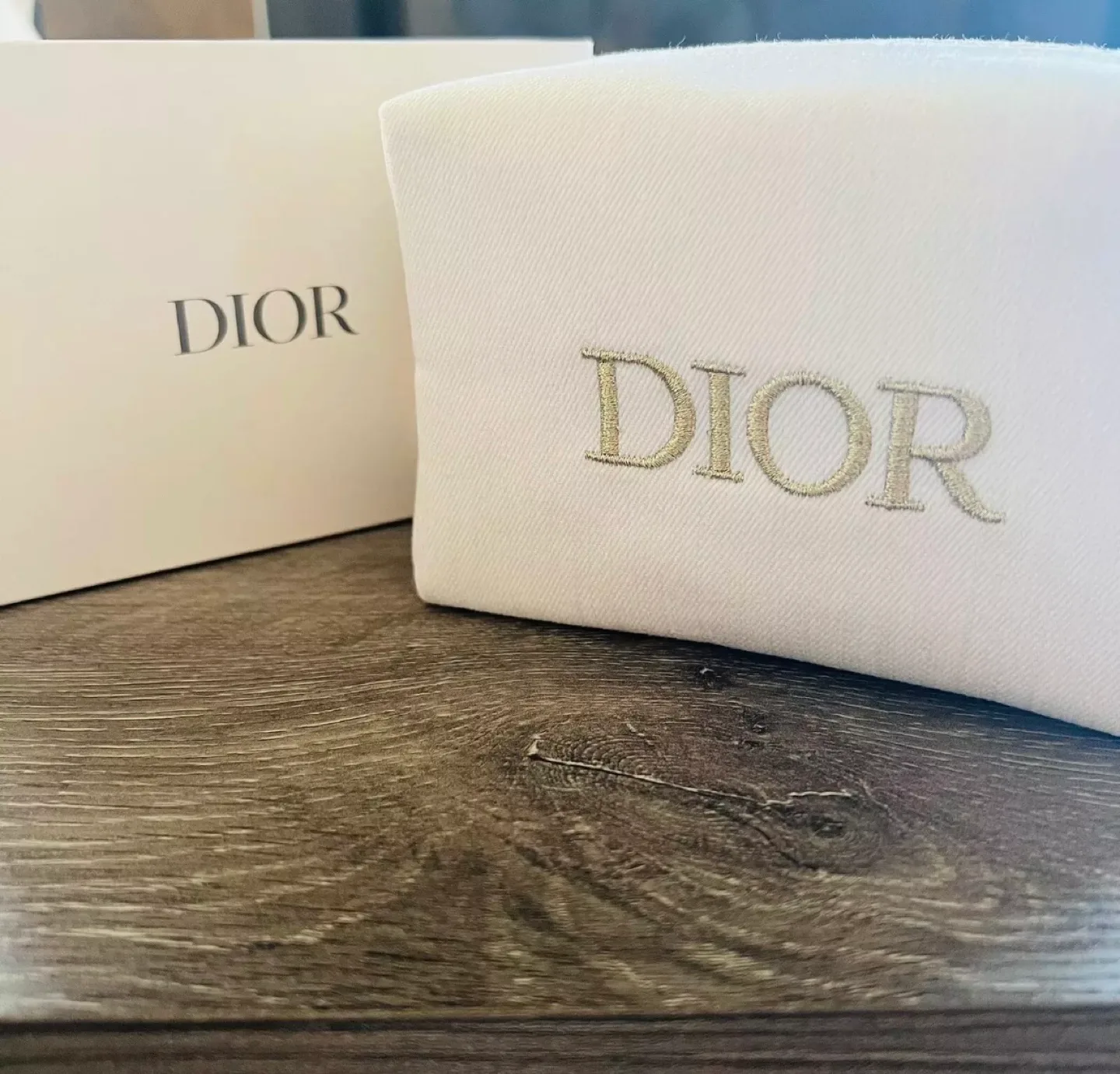 Dior Makeup Bag image indicator(4)