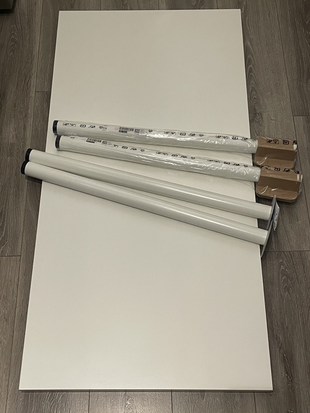 IKEA White Desk - LACKAPTEN / ADILS