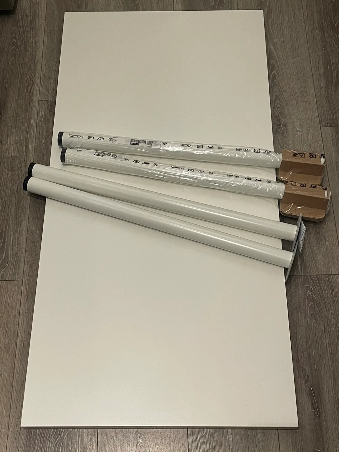IKEA White Desk - LACKAPTEN / ADILS thumbnail