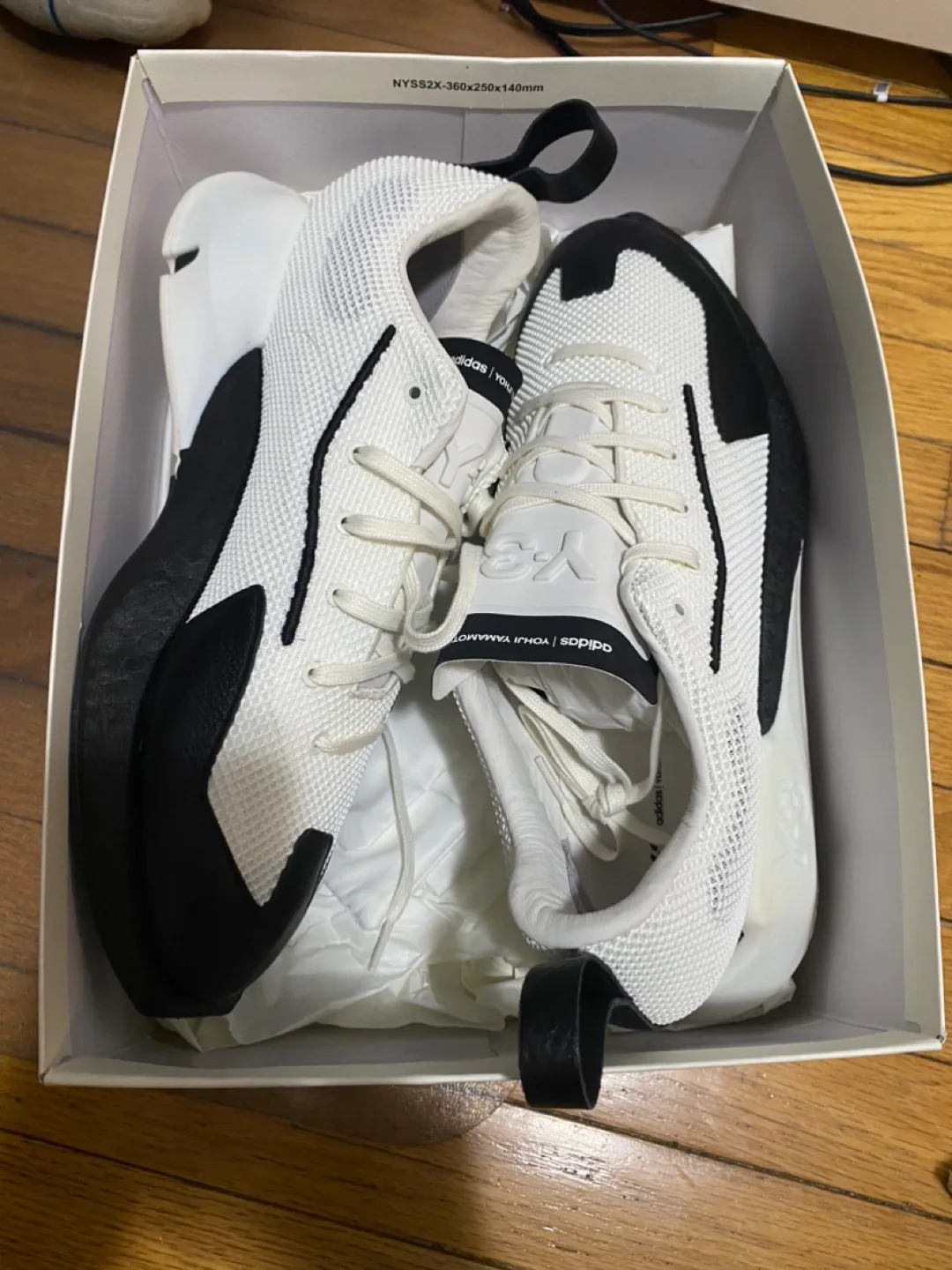 Y-3 Sneakers thumbnail
