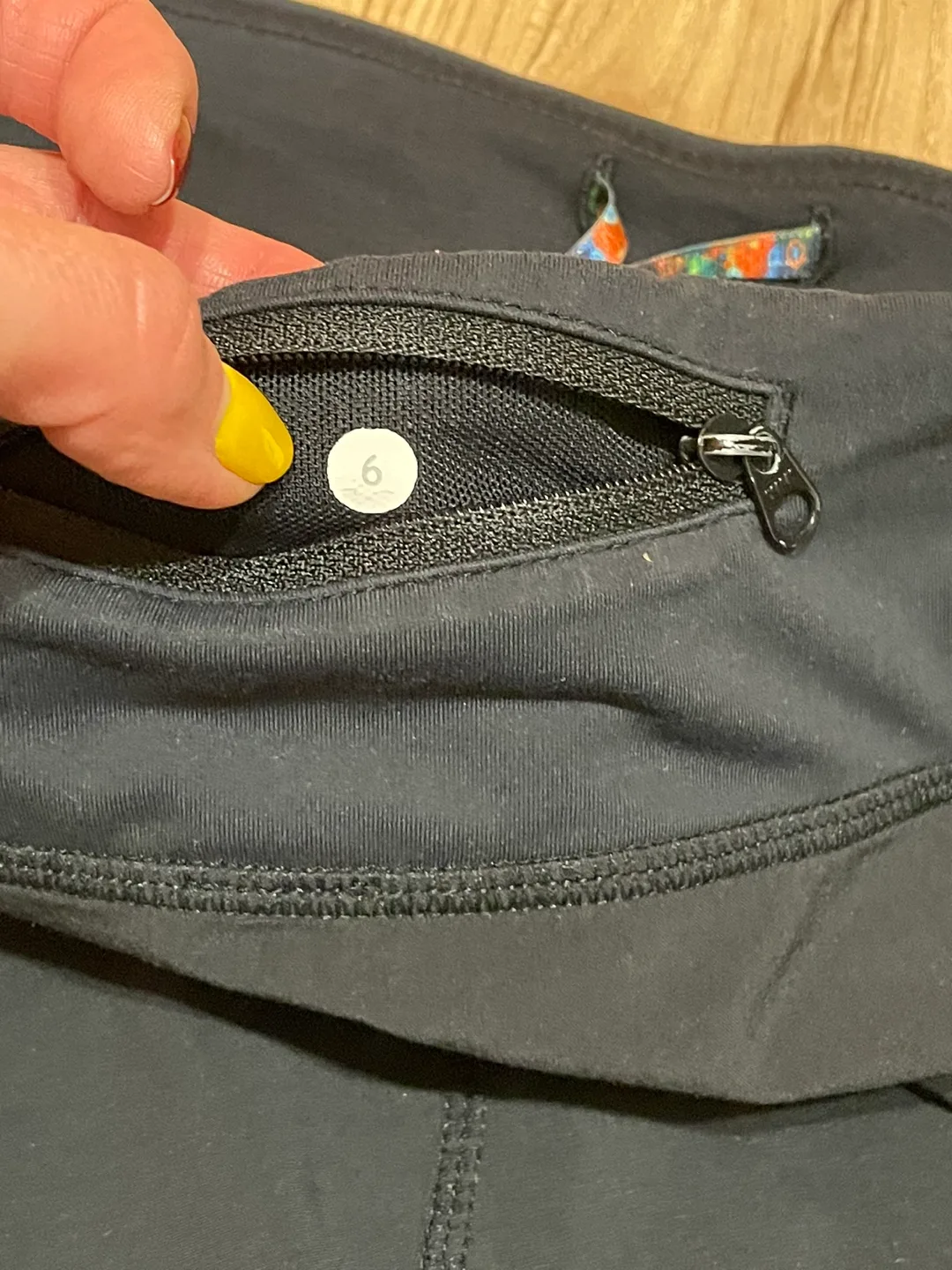 Lululemon Run Shorts Size 6 image indicator(3)