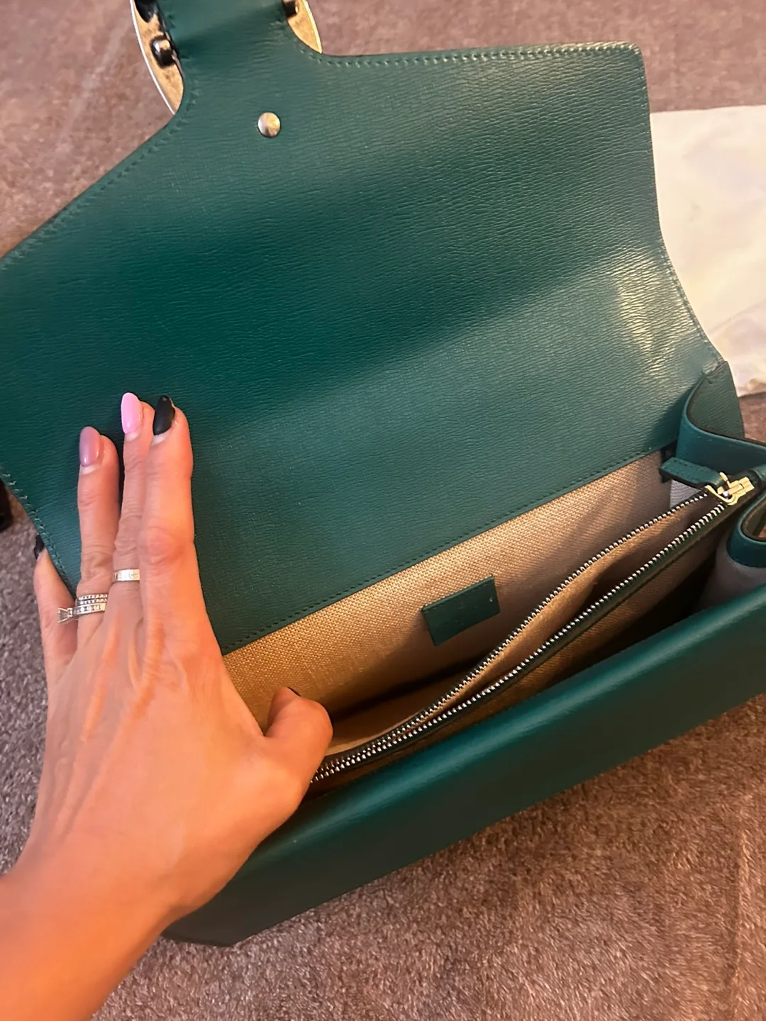 Gucci Floral Green Leather Bag image indicator(3)