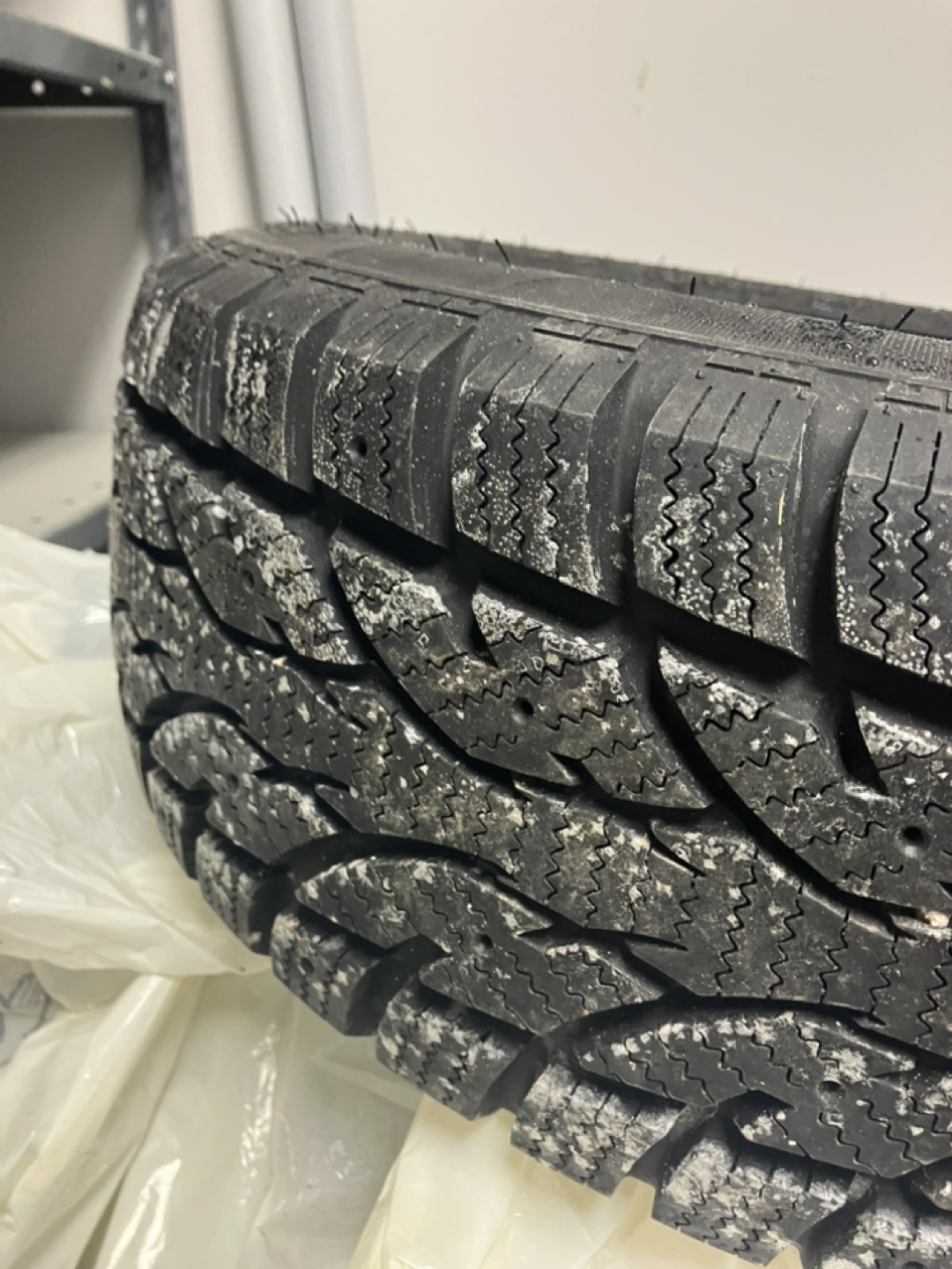 Winter Tires & Steel Wheels -195/65R15 Eskay Winter+,$400 for 4 - photo 3