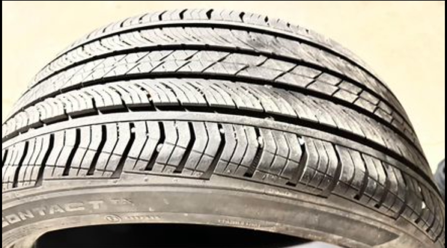 Continental ContiContact 5 245/40R19 96W Tire - photo 4