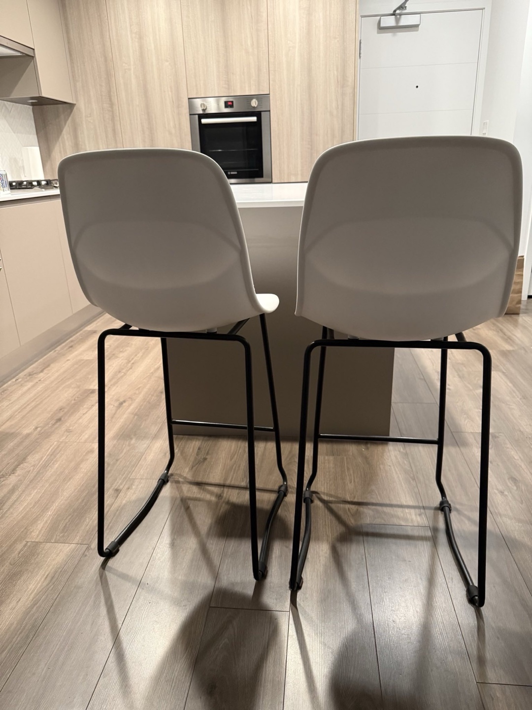 Set of 2 White Kitchen Counter Stools - photo 4