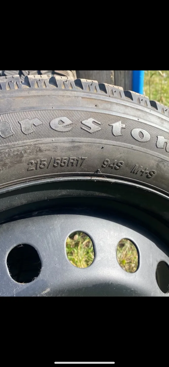 Set of 4 Firestone Winterforce2 Tires image indicator(5)