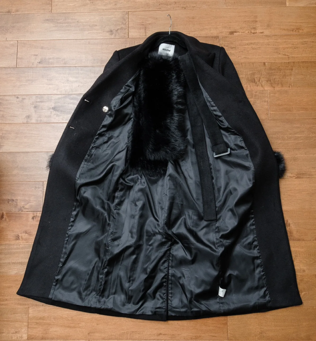 Elegant Black Long Coat with Fur Cuffs image indicator(7)