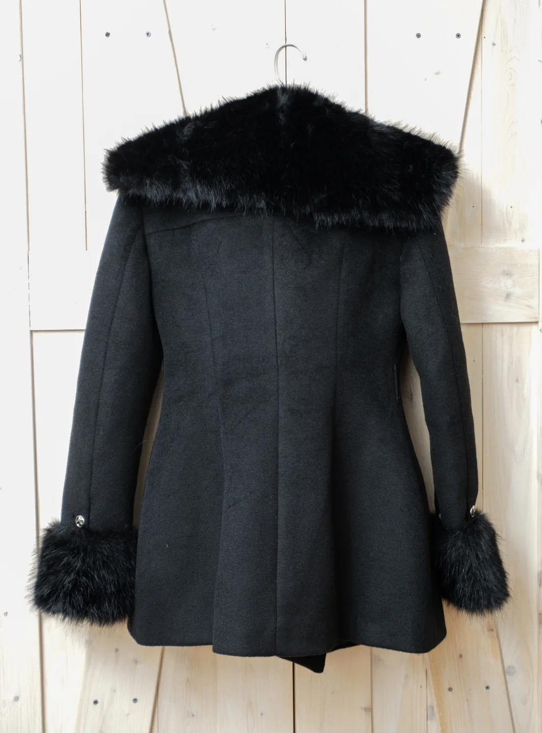 Black Faux Fur Trim Coat image indicator(3)