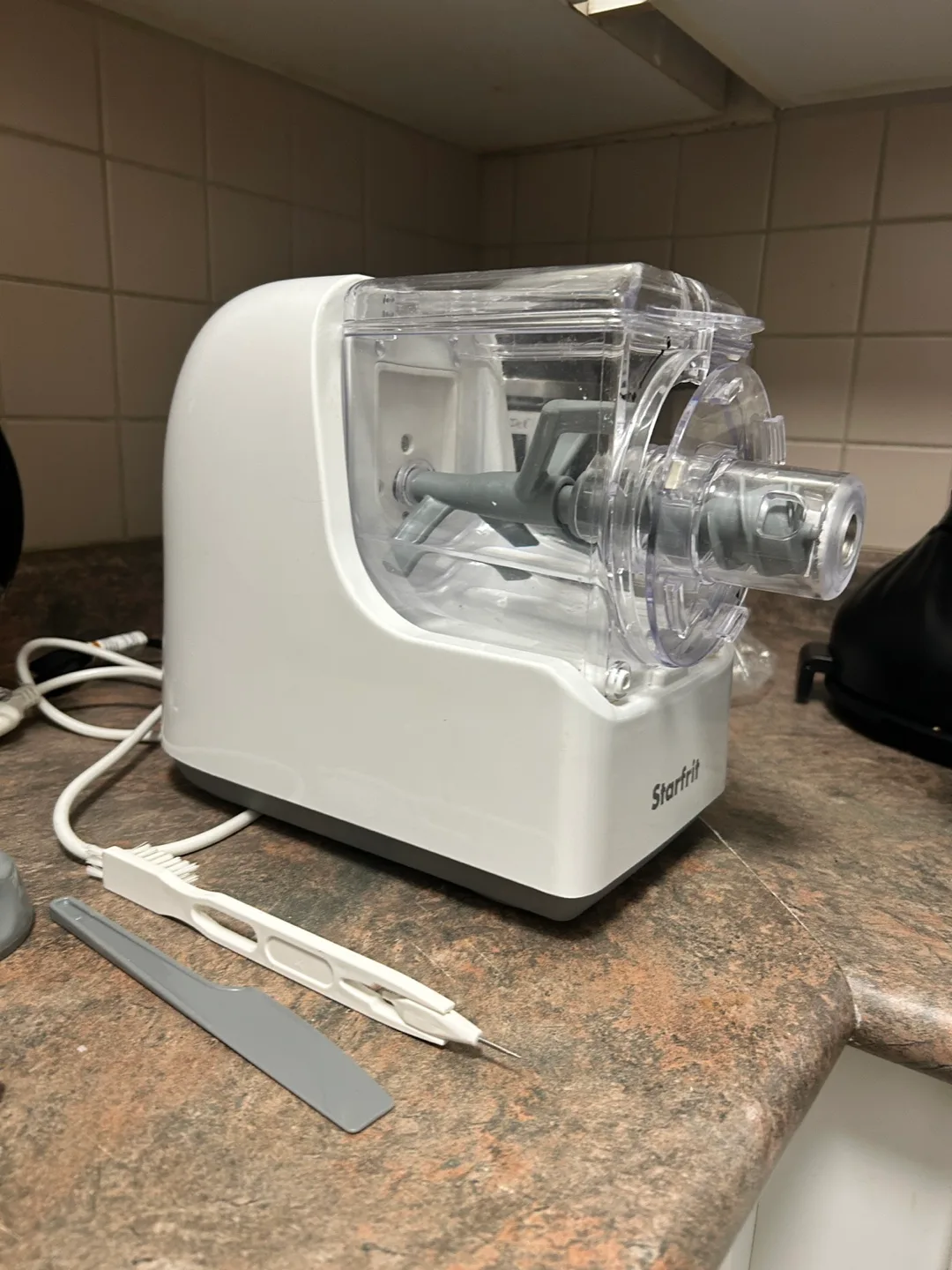 Starfrit Electric Pasta Maker thumbnail