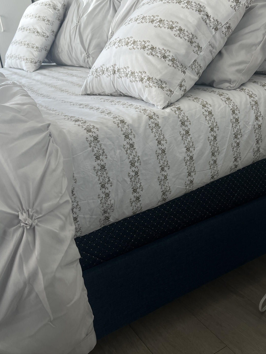 IKEA MATRAND Queen Mattress - photo 3
