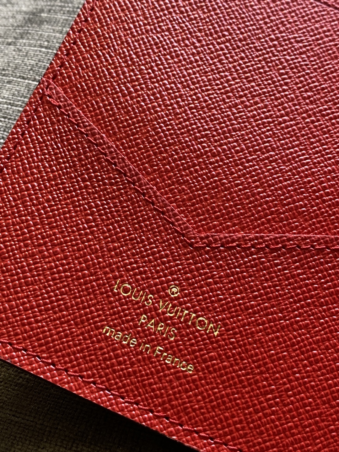 LOUIS VUITTON PASSPORT COVER - photo 2