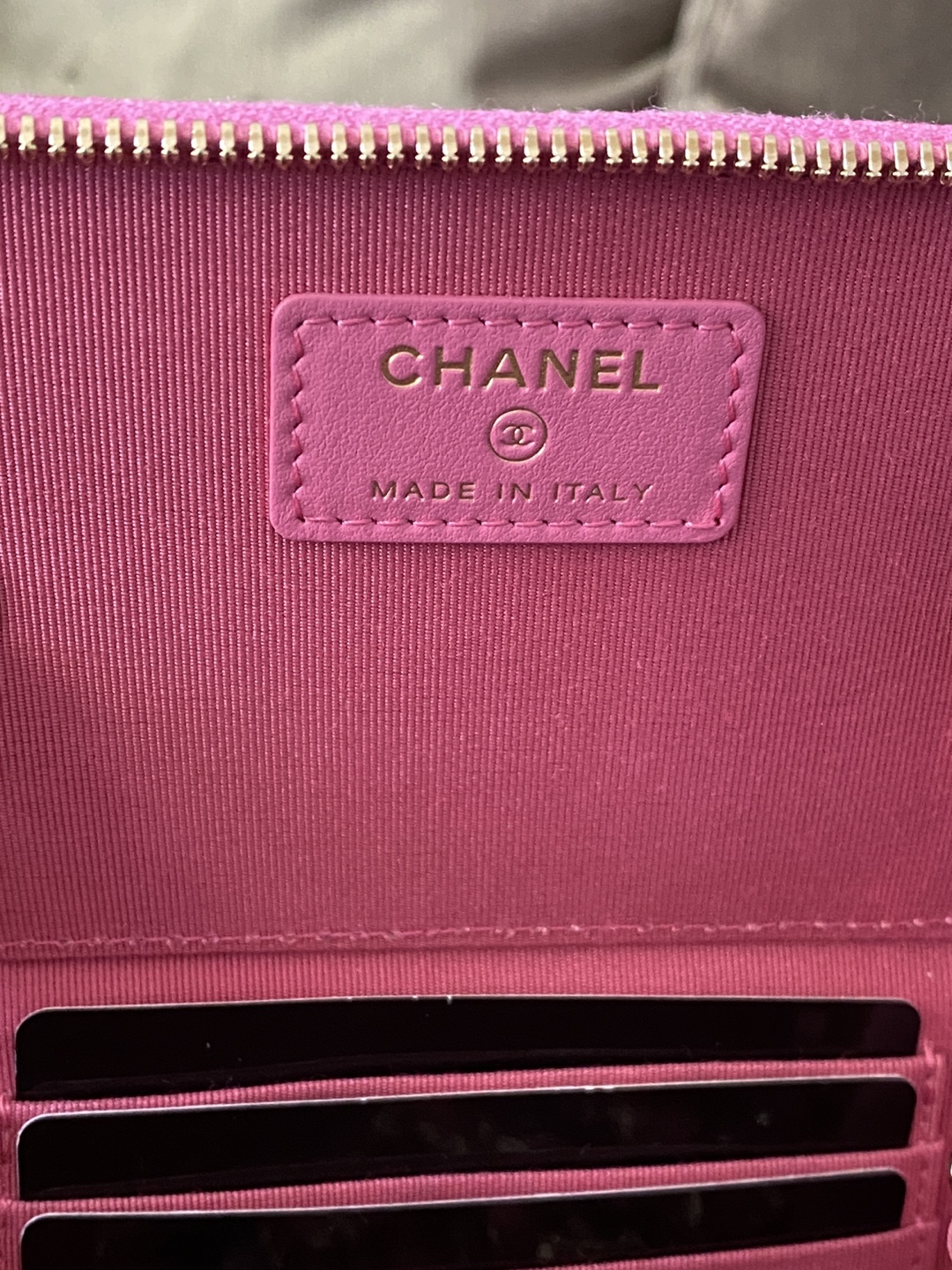 CHANEL VANITY BAG - photo 5