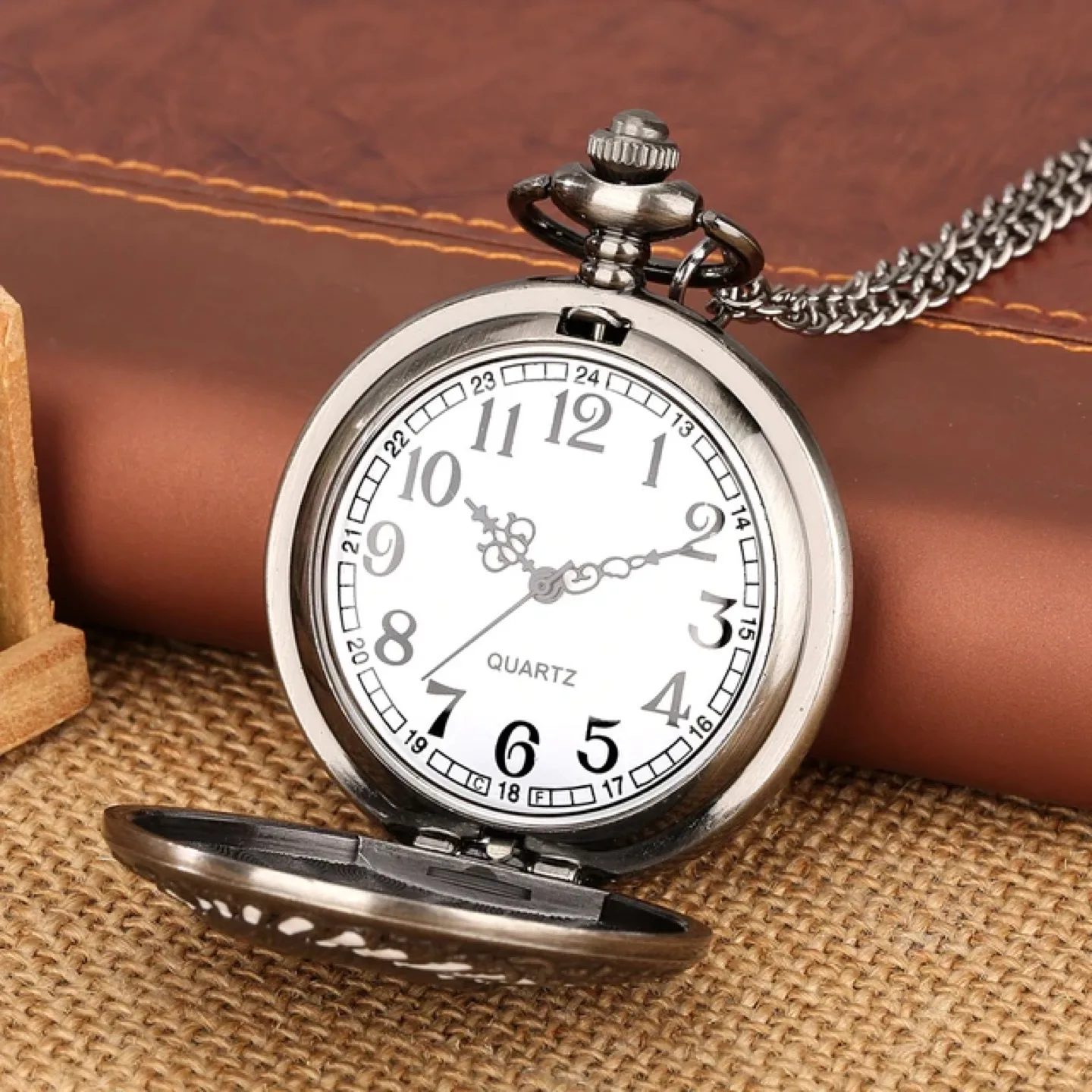 Vintage Native American Pocket Watch image indicator(2)