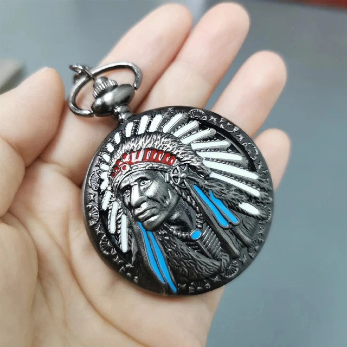 Vintage Native American Pocket Watch image indicator(3)