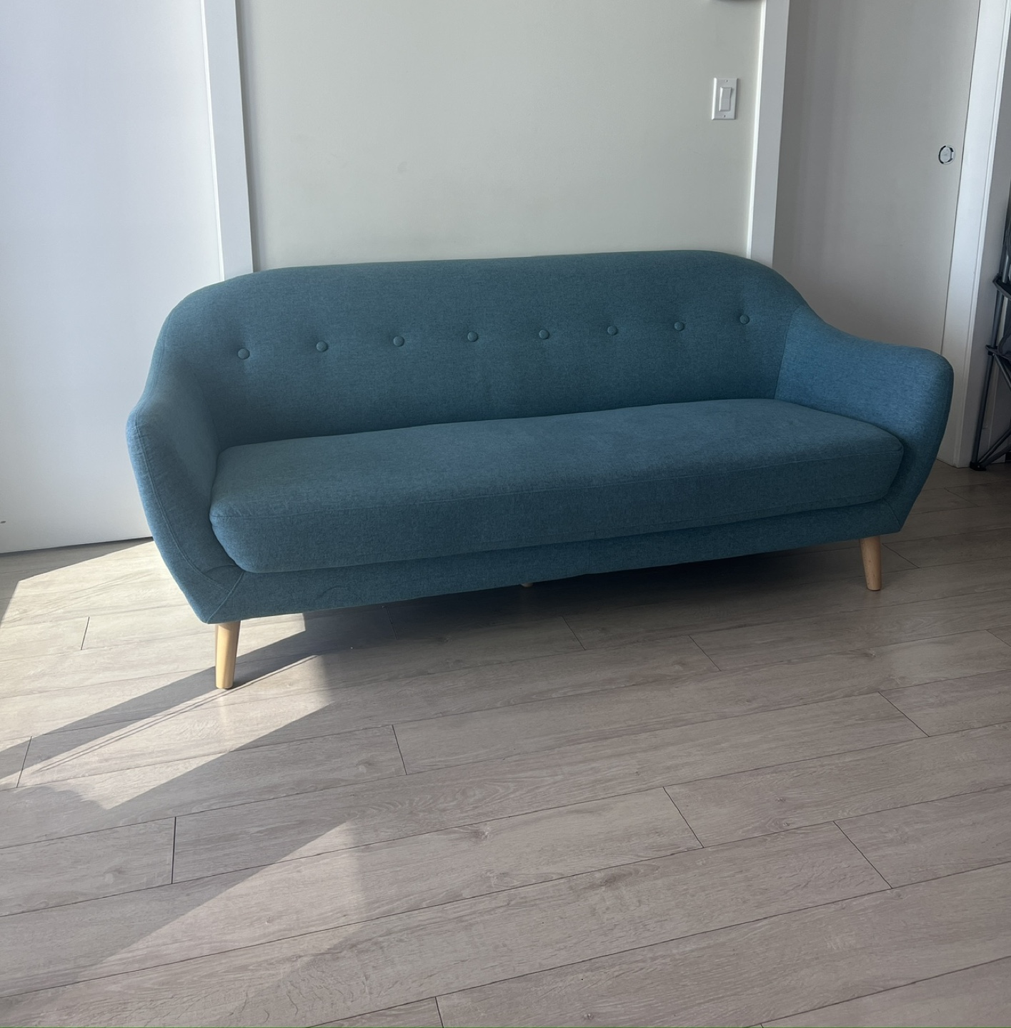Teal Sofa couch. Loveseat. Moving Sale. Excellent Condition. - photo 2