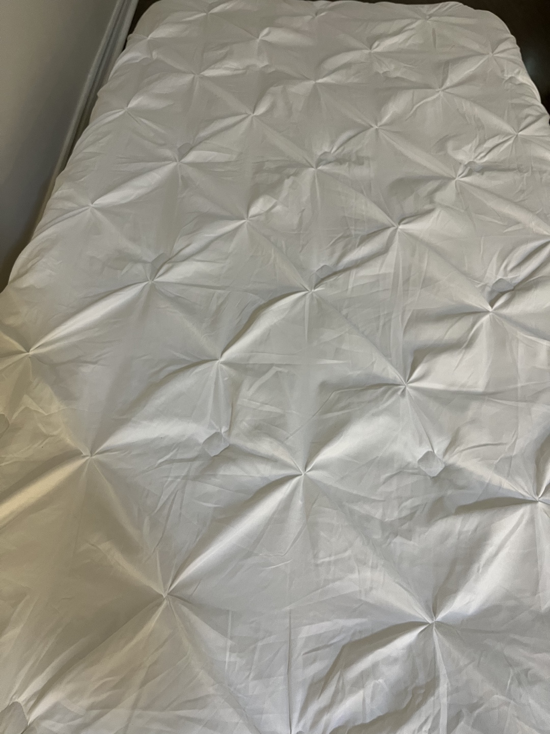White comforter - photo 2