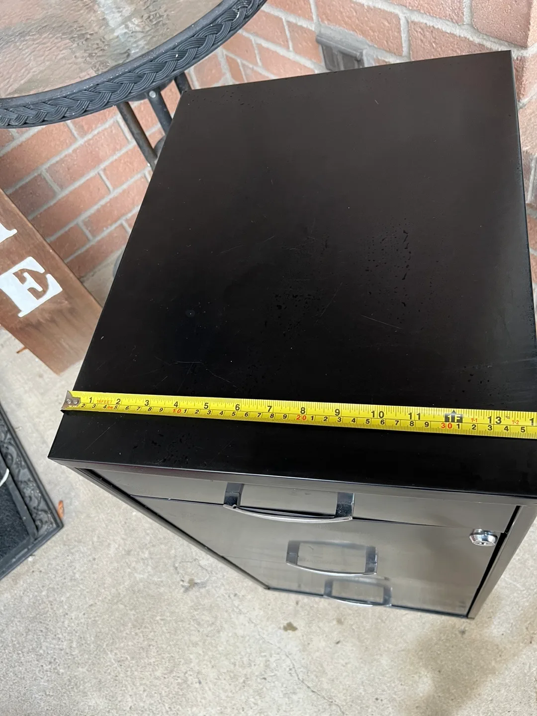 Black Metal Filing Cabinet image indicator(5)