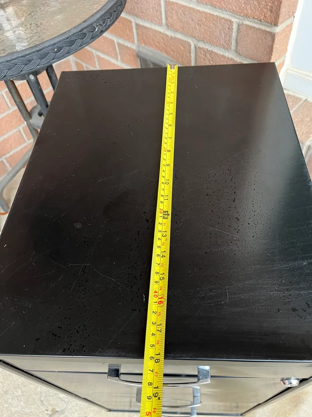 Black Metal Filing Cabinet image indicator(4)