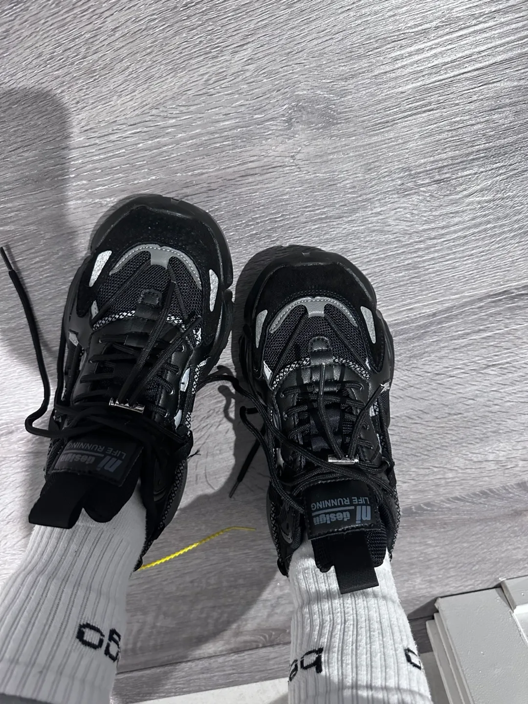 Black platform sneakers, Unisex image indicator(3)