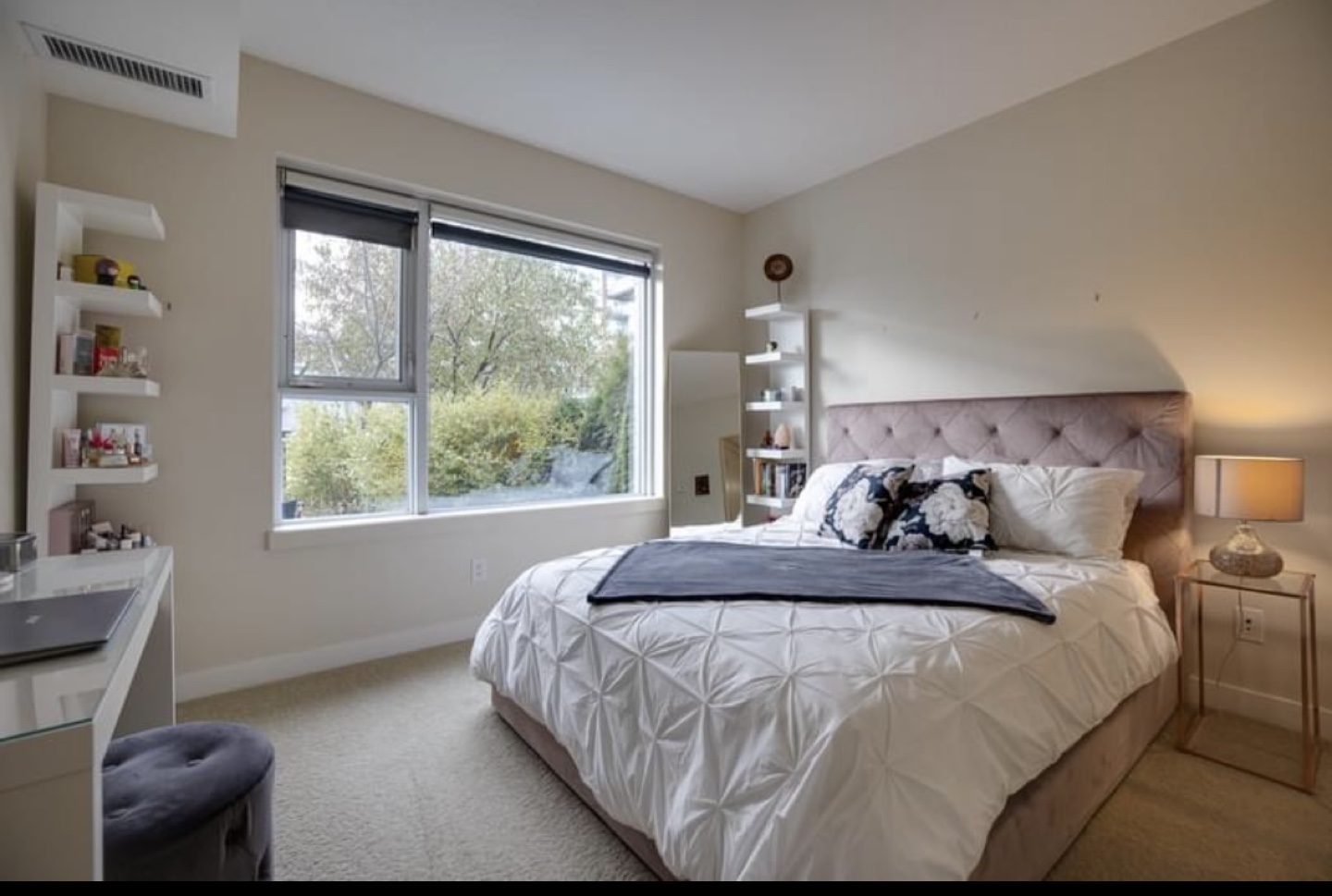 Queen Size Bed Frame - photo 2