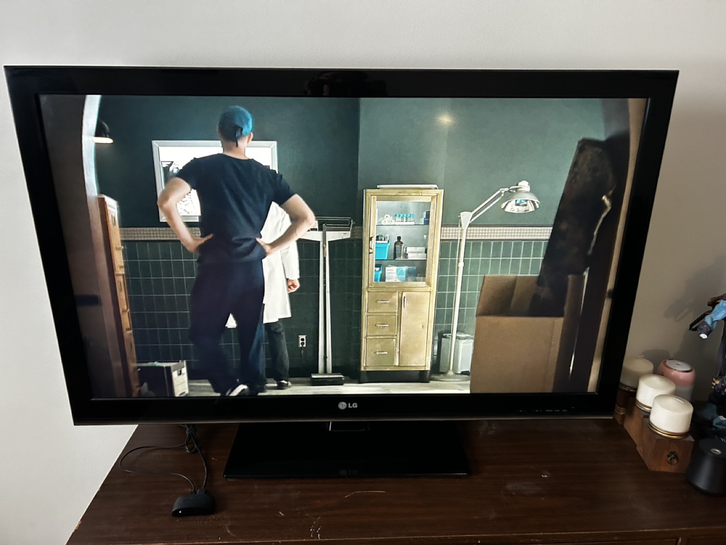 LG 47 inch LCD TV