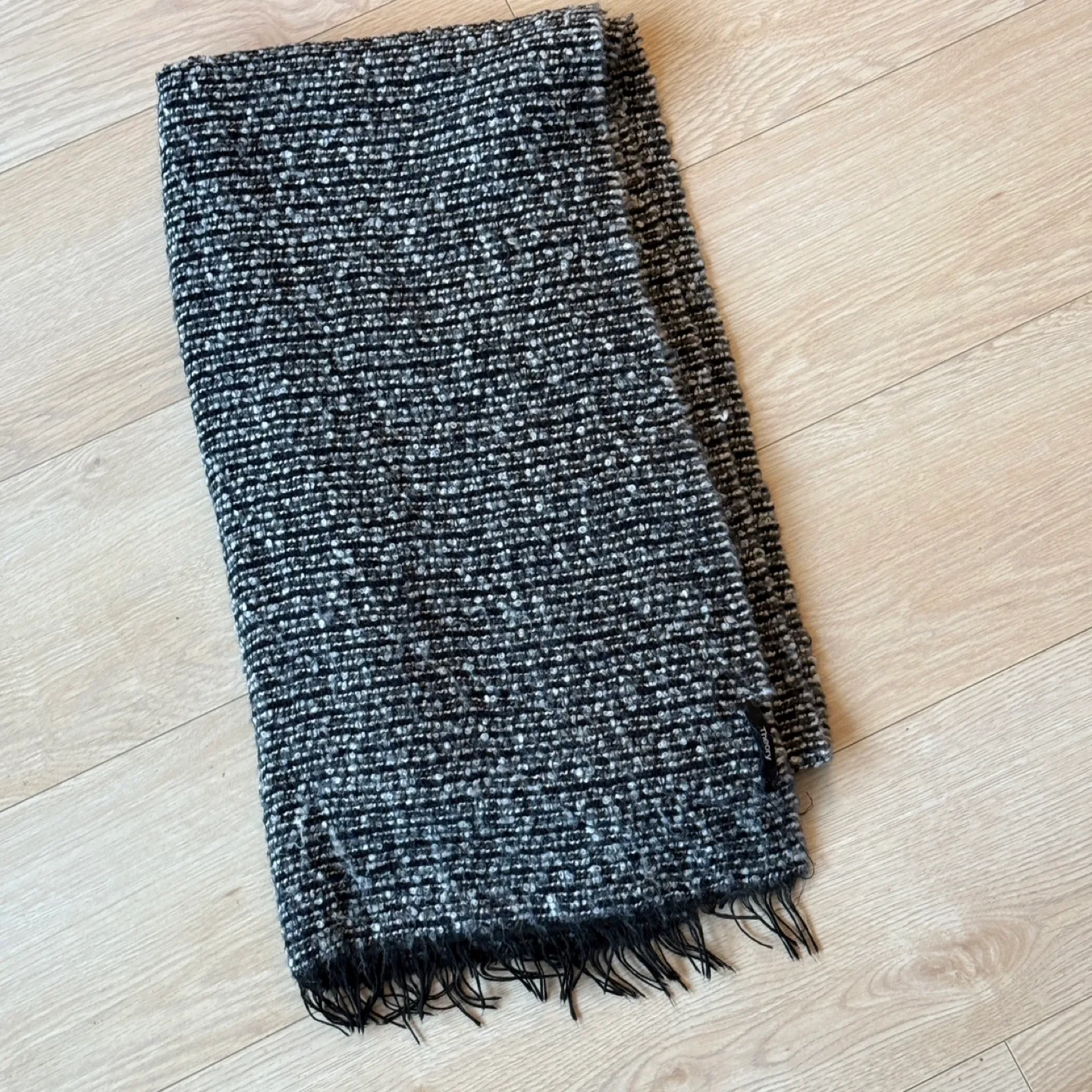 Theory Black and White winter Scarf thumbnail