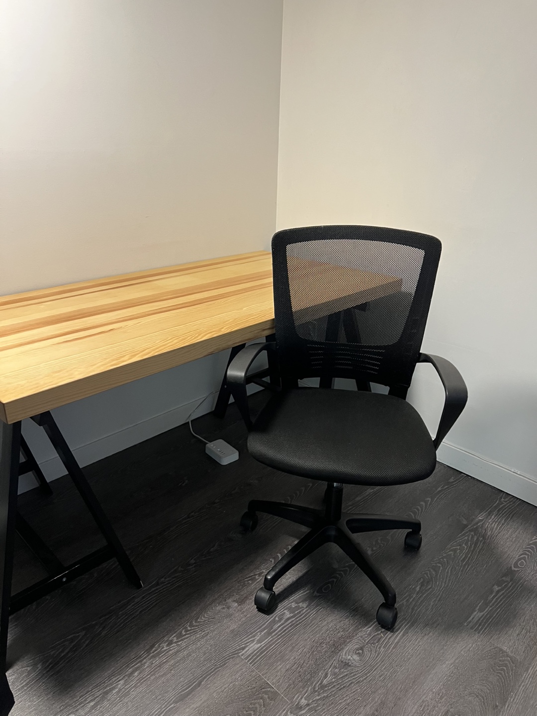 IKEA desk with office chair - photo 3