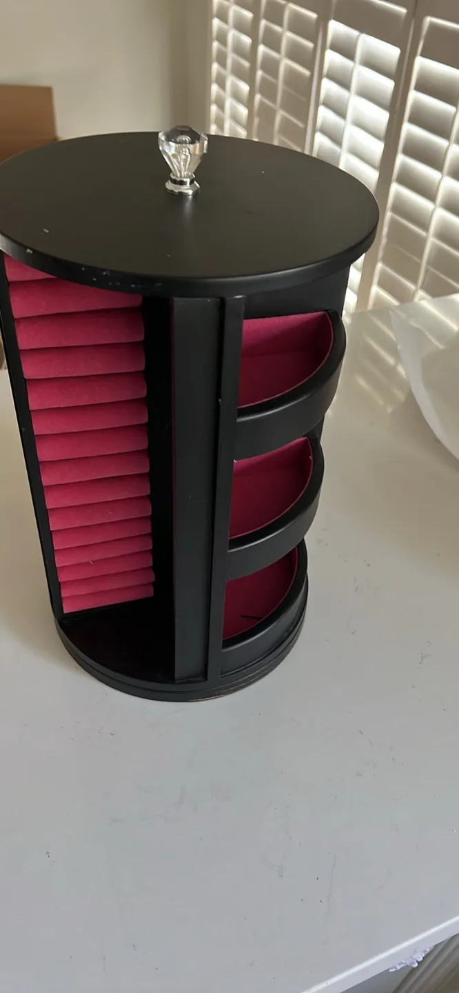 Rotating Jewellery Organizer thumbnail