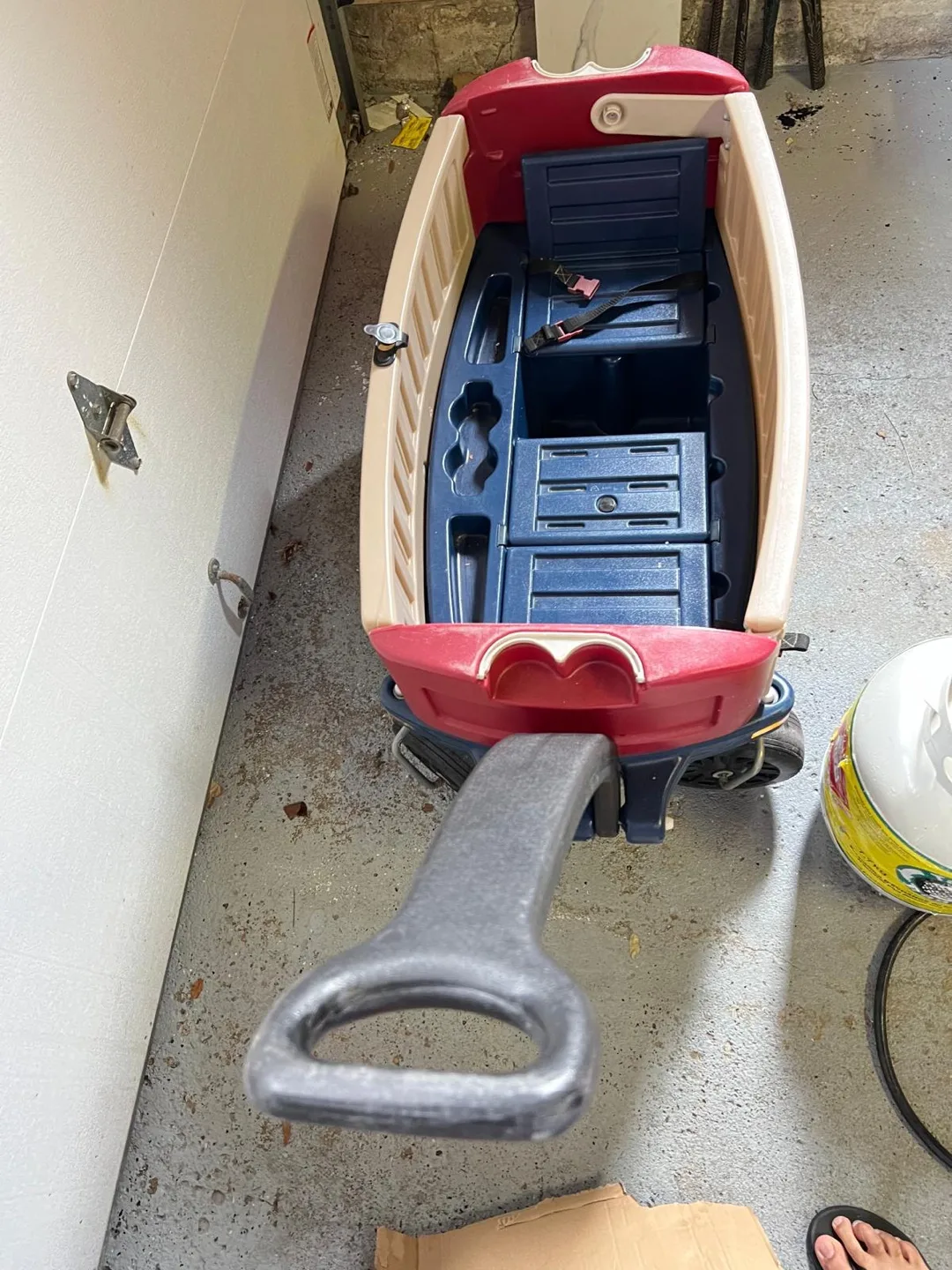 Radio Flyer Wagon image indicator(2)