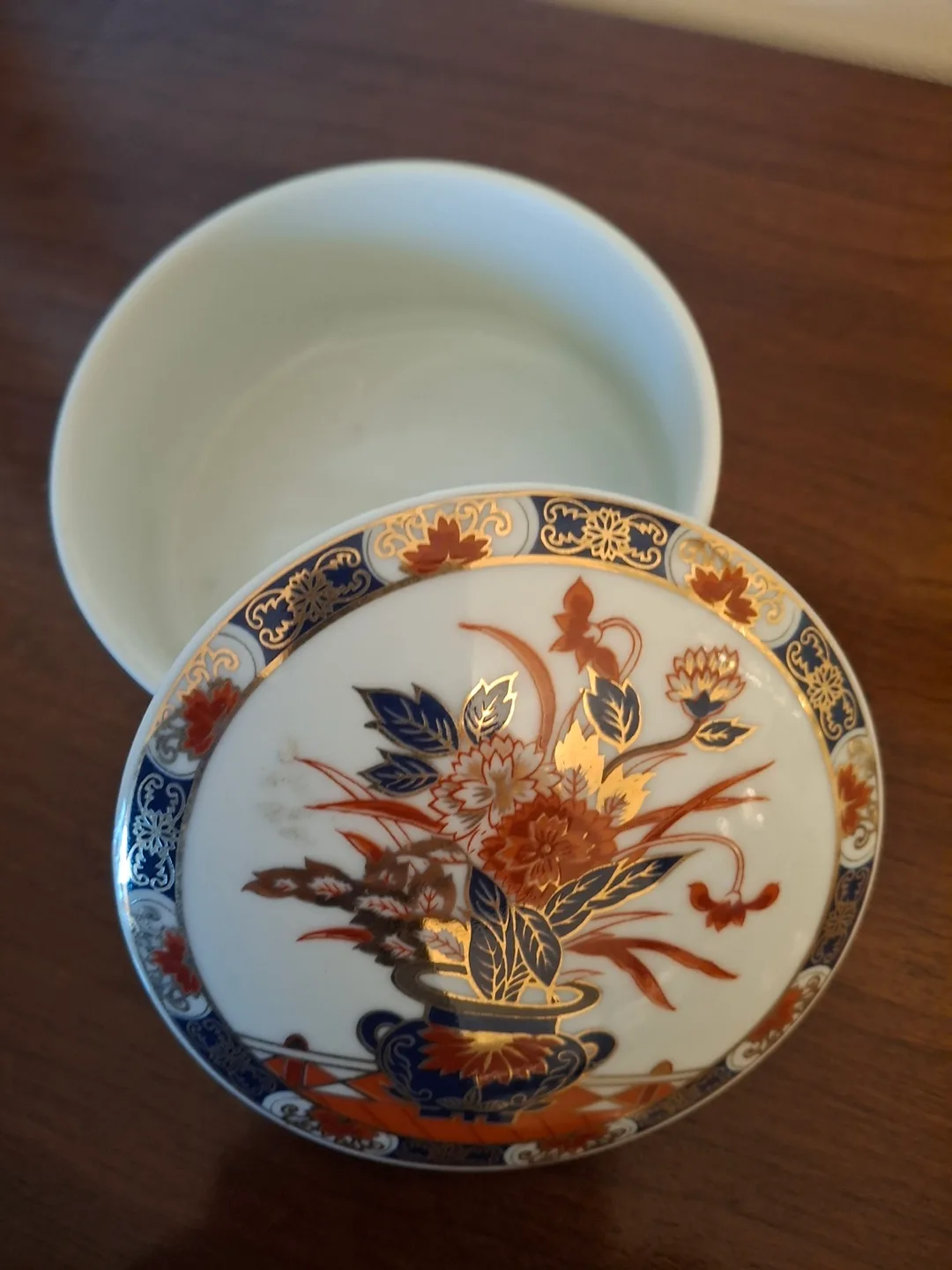 Porcelain trinket box image indicator(3)