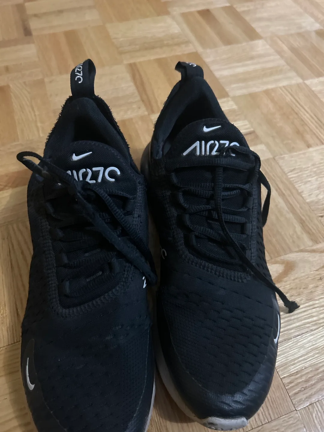 Nike Air Max 270 image indicator(5)