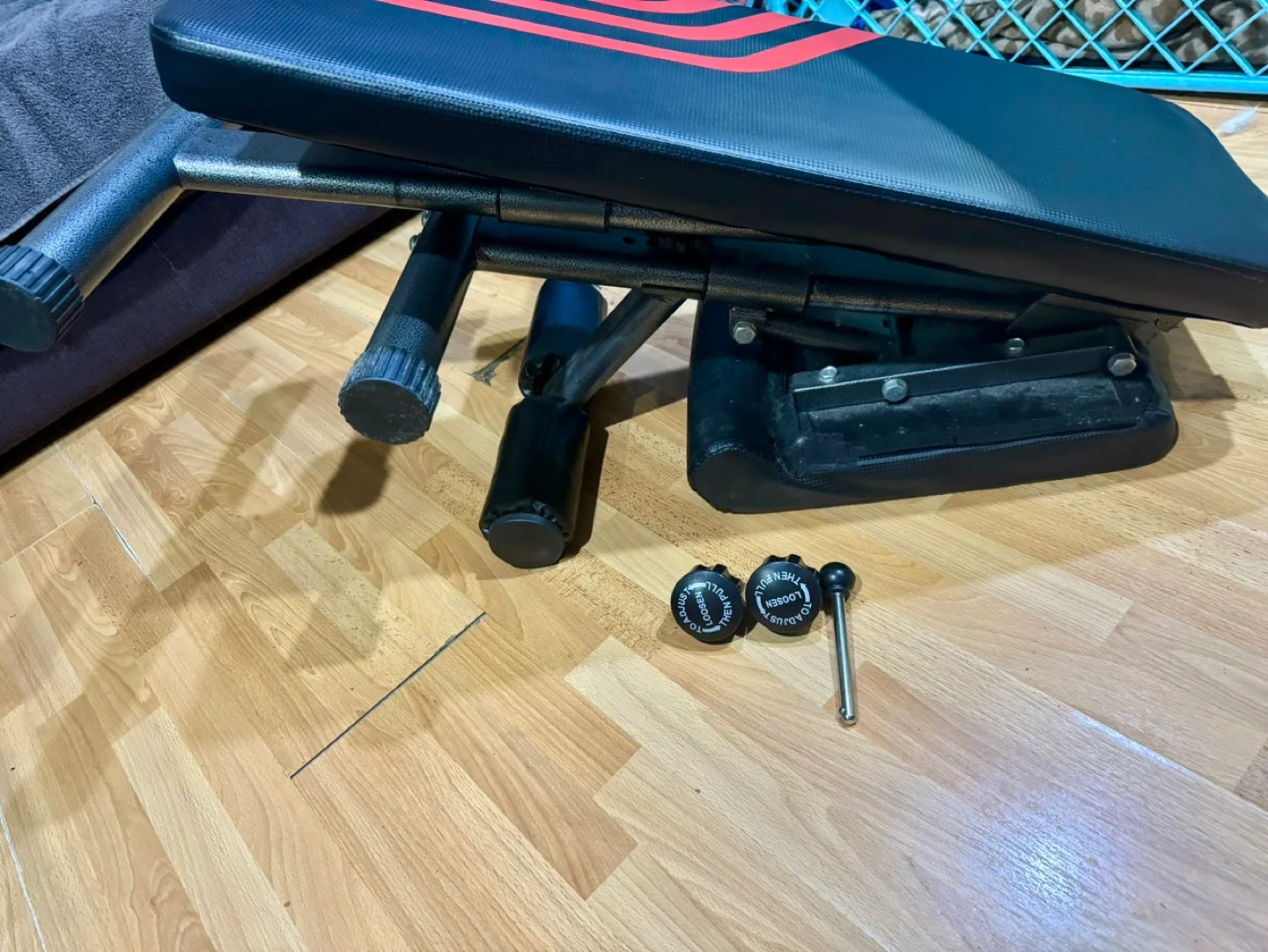 Adjustable Weight Bench image indicator(8)