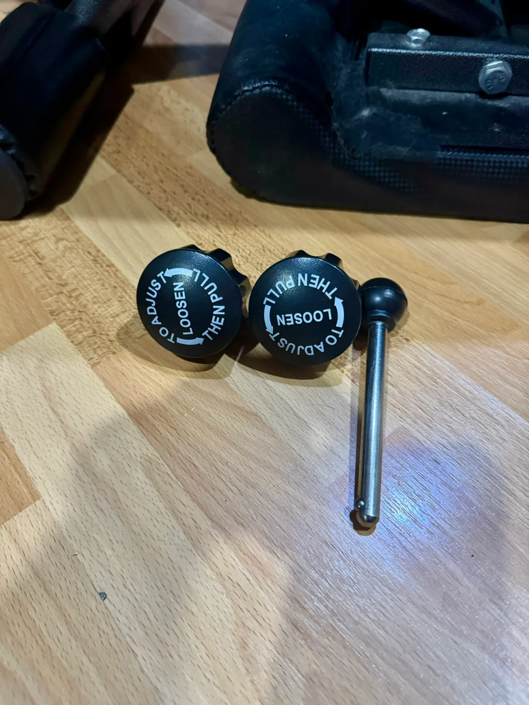 Adjustable Weight Bench image indicator(9)