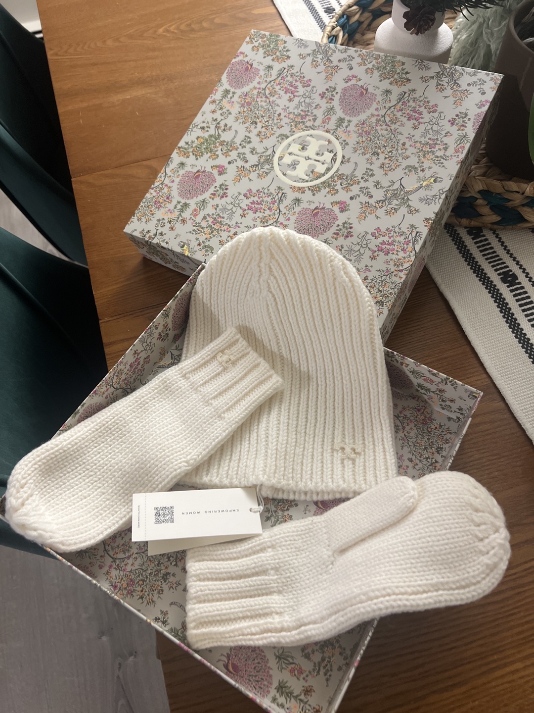 Tory Burch Ribbed Merino Hat and Glove Set