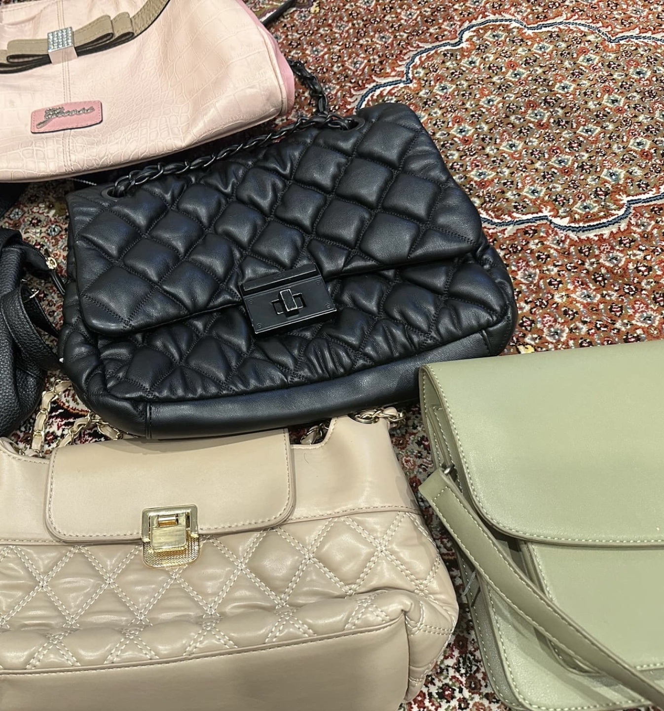 Black Quilted Chain Bag #freecycle