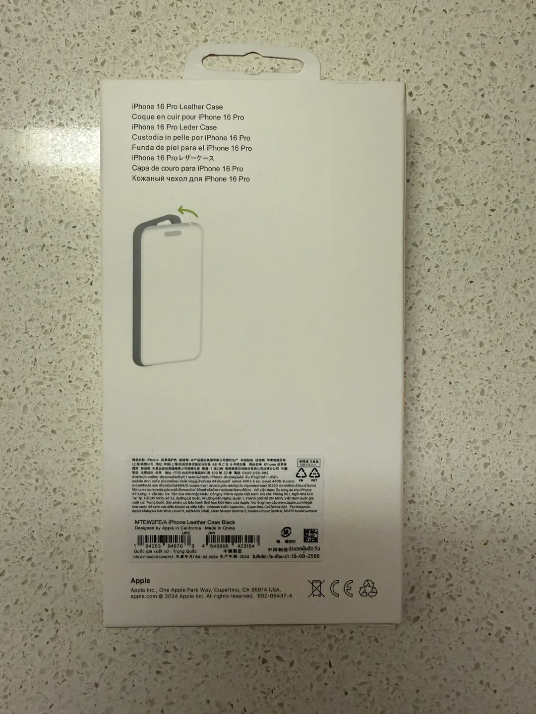 Apple iPhone 16 Pro Leather Case image indicator(2)