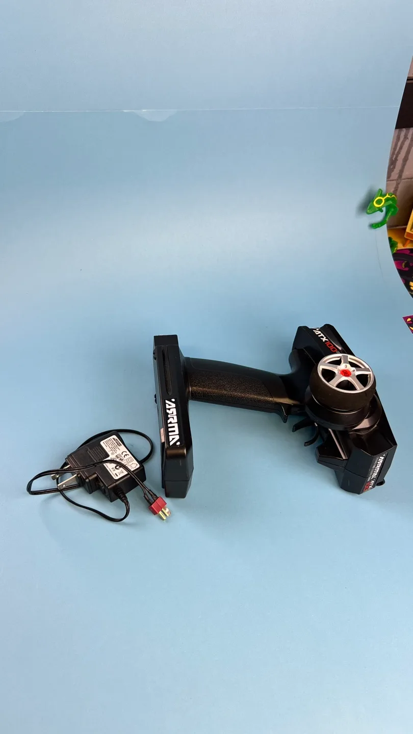 Arrma Granite RC TRUCK. image indicator(3)