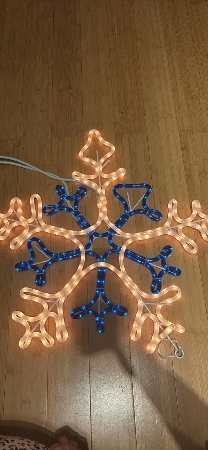 Blue and White Snowflake Christmas Lights thumbnail