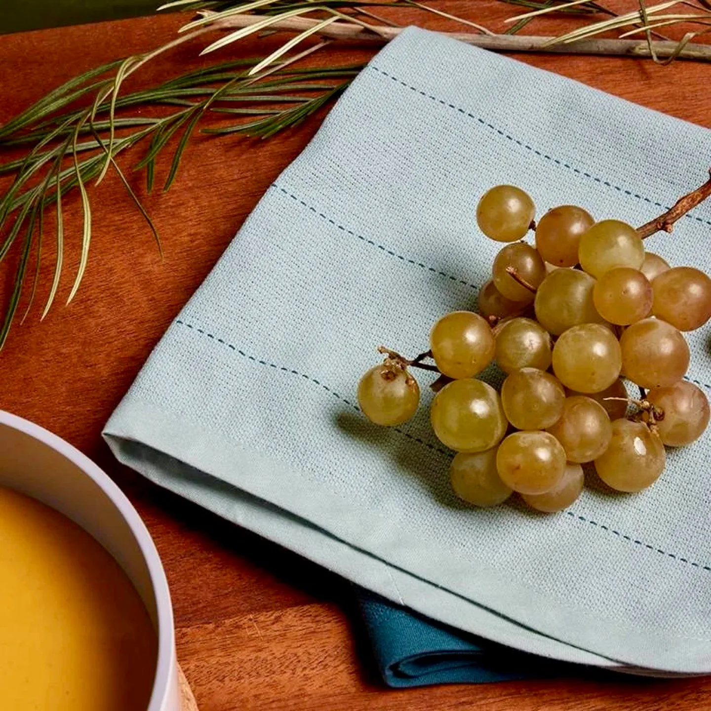 🍓NEW! REG $60 CARAWAY Luxury Kitchen Towels (Set of 2) REG $60 image indicator(2)